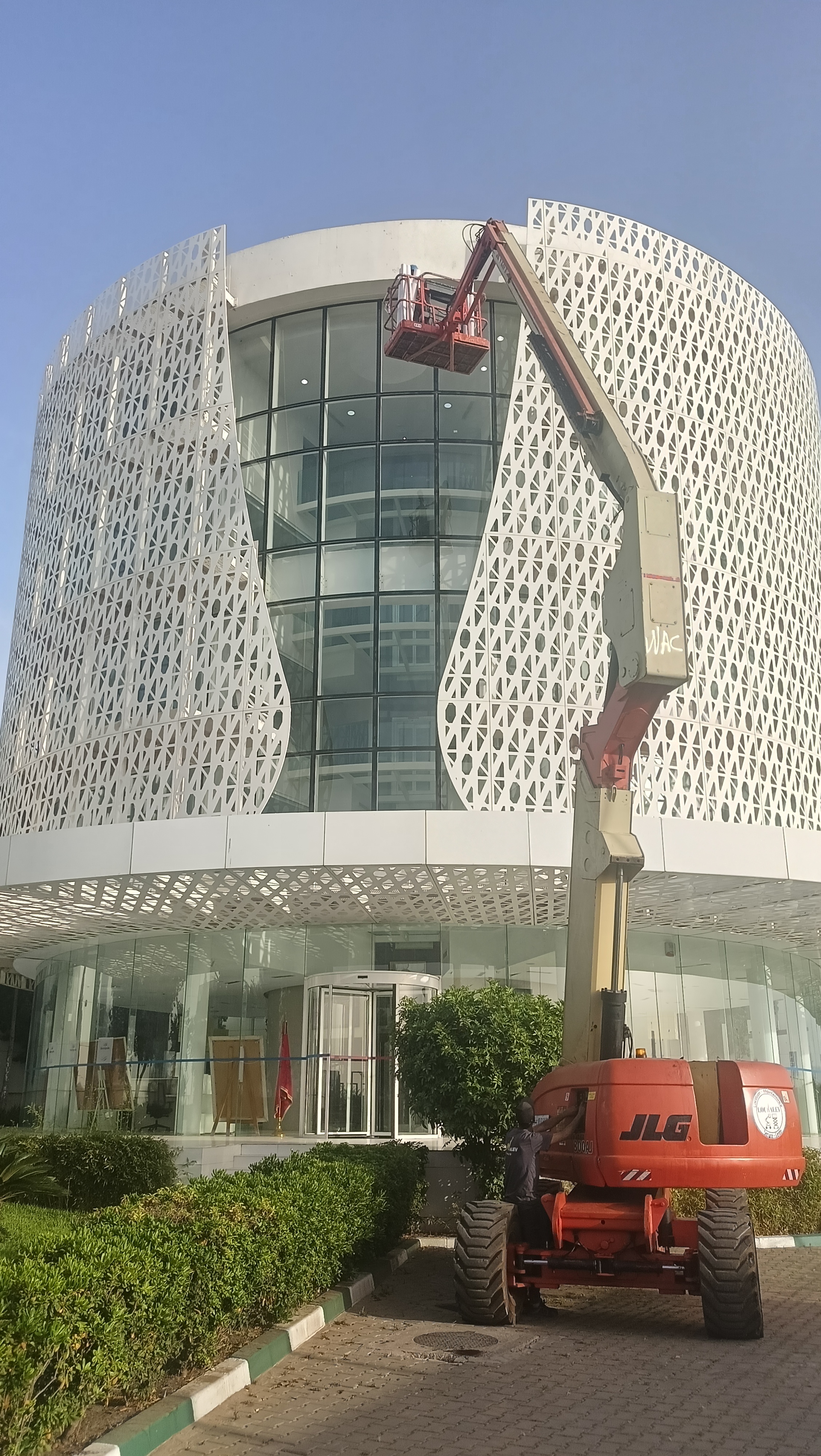 Sanipack — Façade avant intervention