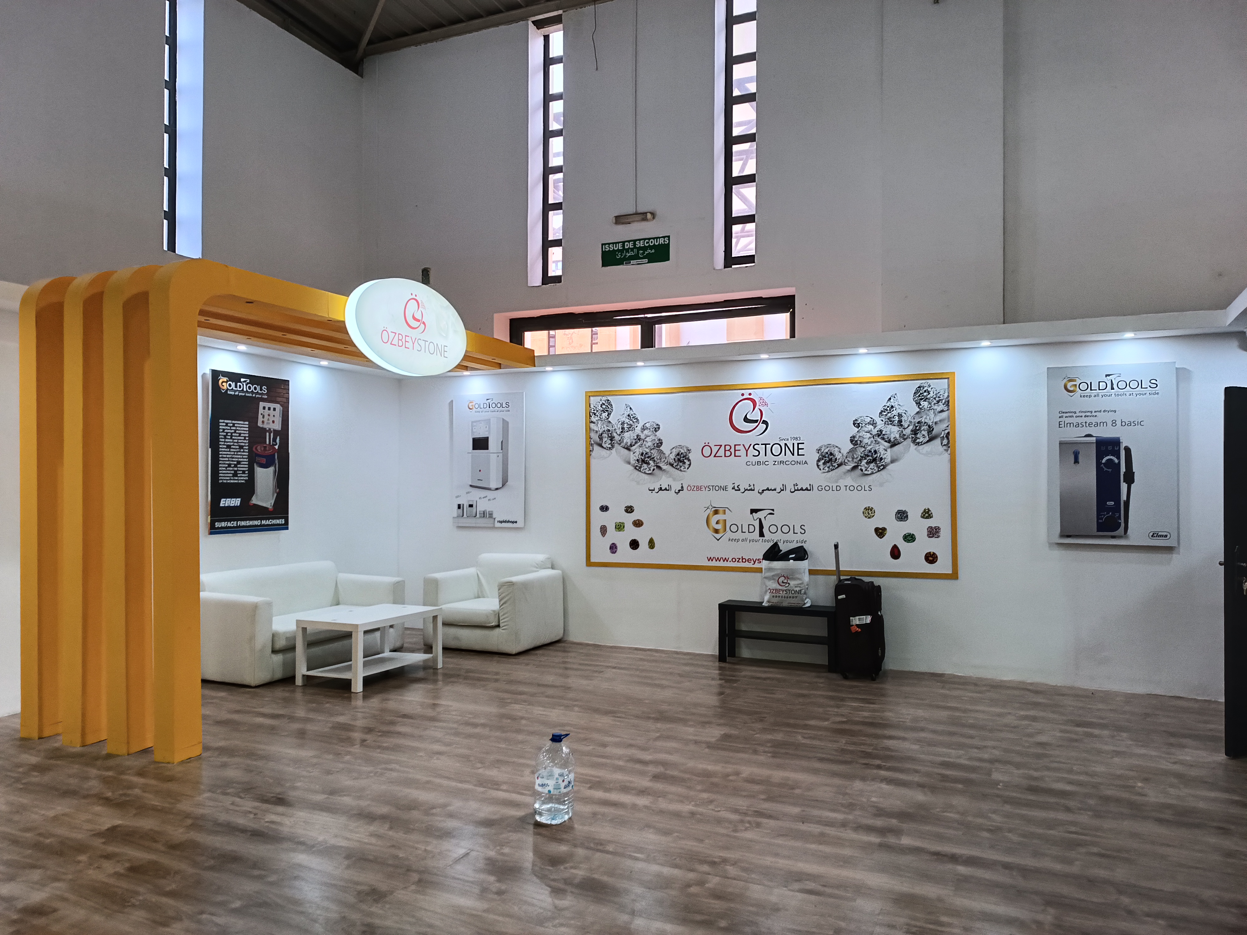 Stand Özbeystone — salon bijoux et outillage